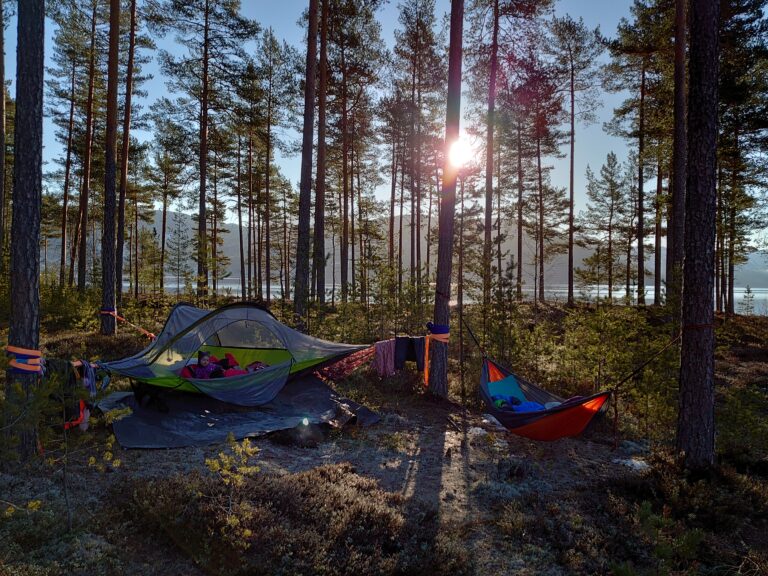 På tur med barn med funksjonsnedsettelse-telttur
